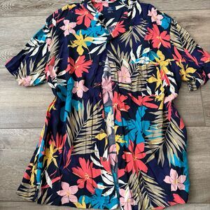 Hawaiian Button Up Top